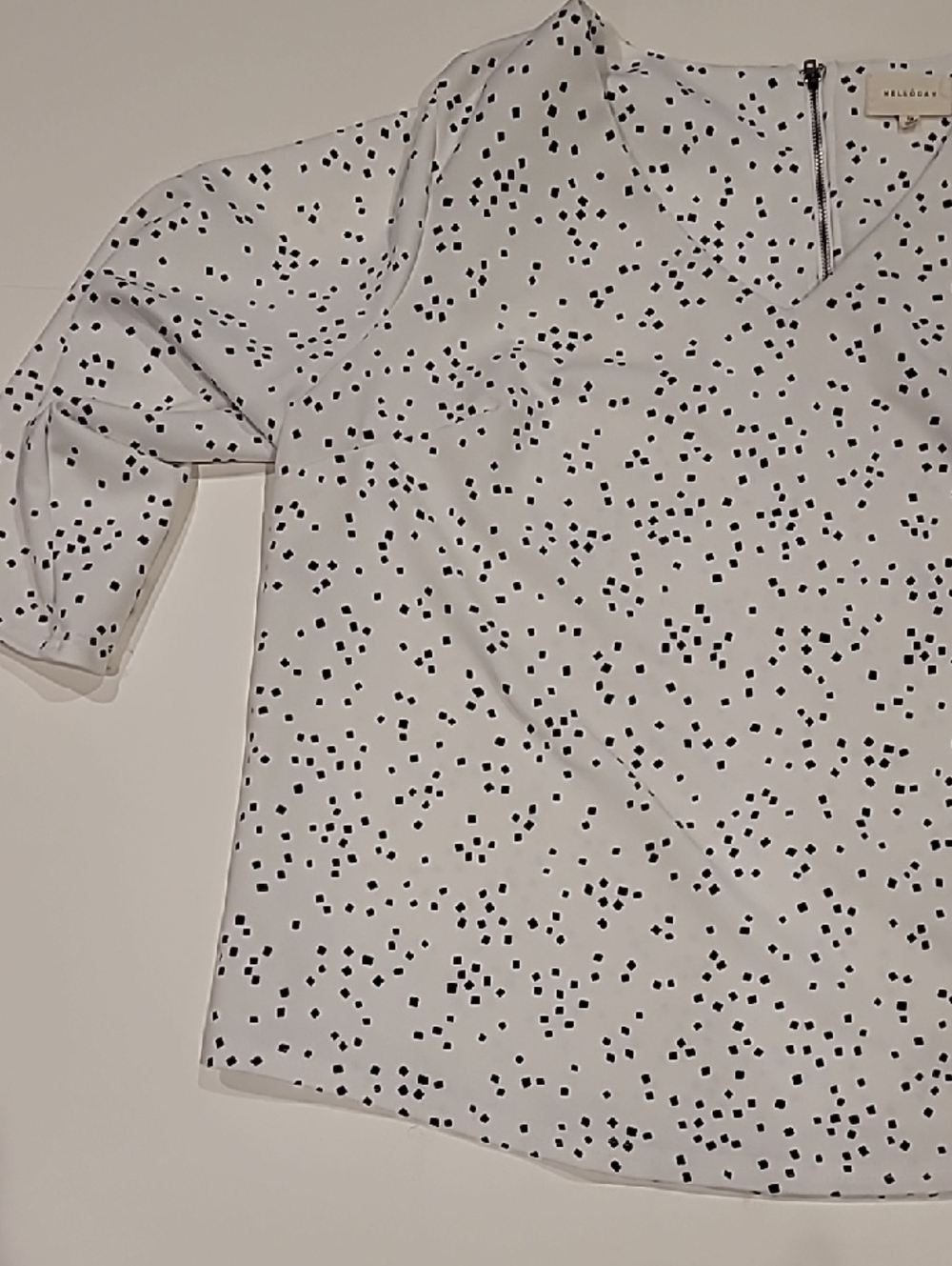 Mellowday Women's White V-Neck Printed Blouse Zipper Back 1X - Picture 5 of 12